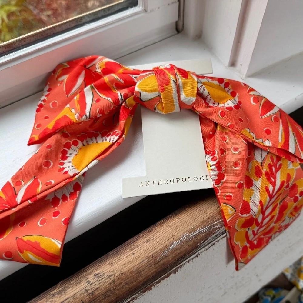 Anthropologie punctuated lively